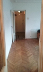 Apartament cu 3 camere etaj 3 langa Biserica