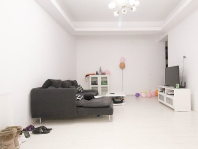 Vanzare Apartament 3 camere semidecomandat - Grozavesti , Bucuresti