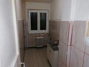 Apartament 2 camere decomandat etaj 1 zona Dacia