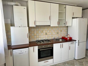 Apartament de 2 camere decomandate, 50 mp utili, cu parcare, Baciu.