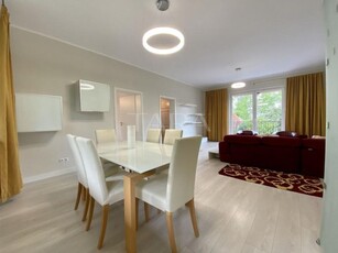 Apartament tip vila, 5 camere, Andrei Muresanu. Oportunitate excelenta!