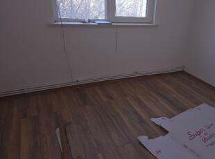 Vand apartament 2 camere in Deva