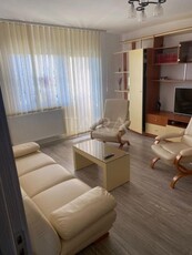 Vanzare apartament cu 4 camere, central in Apahida.