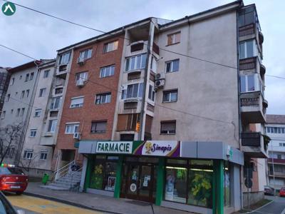 De vanzare: apartament 3 camere Zona Centru Alfa, Arad (comision 0)