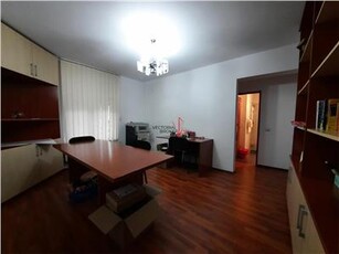 Apartament 2 camere, semidecomandat, centrala proprie Laptari Tei