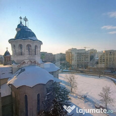 Apartament 2 camere spatios , ultracentral intr-un bloc embl