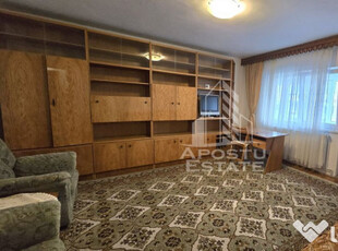 Apartament cu o camera, etaj 3, cu centrala, zona Mircea ...