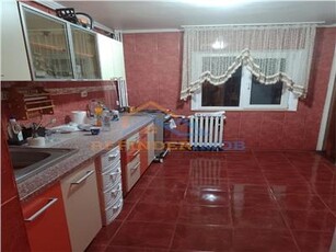 Apartament de vanzare zona DezrobiriiUverturi