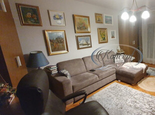 Apartament modern cu parcare, pe strada Tasnad