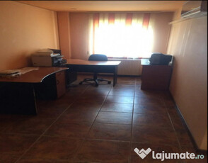 Apartement 4 camere,80000 E, 9 Mai