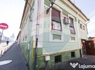 Casă / Vilă cu 4 camere de vânzare în zona Central