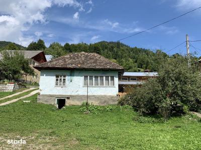 Teren intravilan cu casa priveliște superba pe CEAHLAU 6800 mp