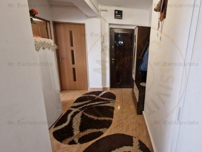 APARTAMENT 2 CAMERE COSTESTI CENTRAL