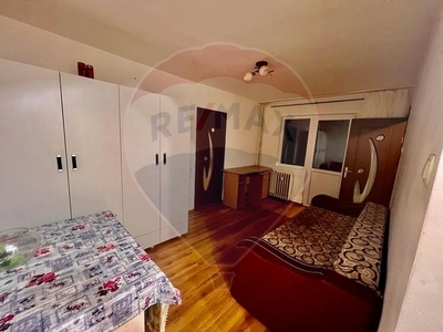 Apartament 2 camere inchiriere in bloc de apartamente Bacau, Alecu Russo