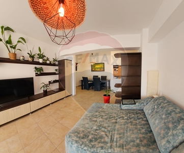 Apartament 3 camere inchiriere in bloc de apartamente Bucuresti, Unirii