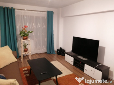 Apartament 4 camere zona Liceul Sportiv