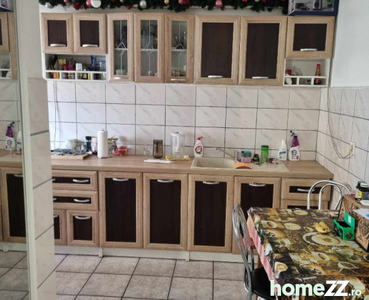 Apartament de 4 camere zona RACADAU