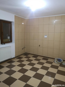 inchiriez spatiu birouri 80mp. zona pietei