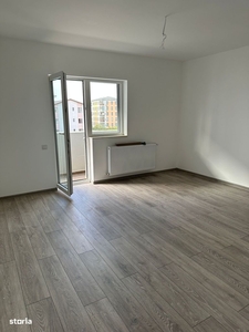 Apartament 3 camere 12 minute metrou Aparatorii Patriei