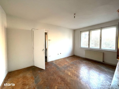 Apartament 2 camere, etaj intermediar, Gherla.