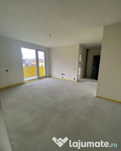 Apartament de 3 camere in bloc nou