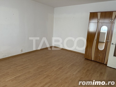 Apartament cenntral de inchiriat 2 camere decomandate zona Tabacari