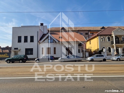Casa individuala cu 4 apartamente si curte ,257 mpu ,zona Romanilor