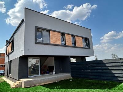 Casa Vila moderna Balotesti energie alternativa direct dezvo