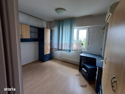 Apartament -3 camere, 2 bai, terasa si curte , COMISION 0%