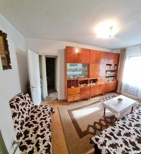 Vand apartament 3 camere