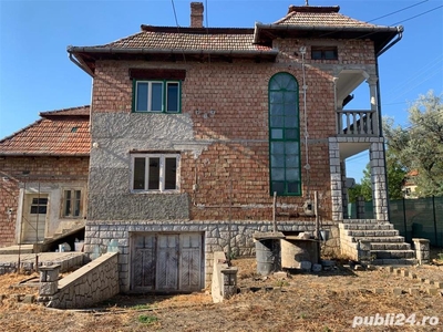 Vând casă în Cornești, comuna Mihai Viteazu, jud. Cluj