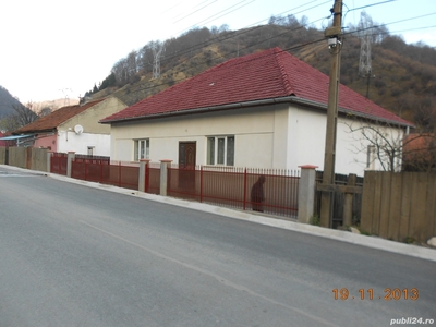 Vand casa 6 cam 198 m/p garaj si gradina