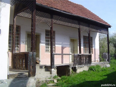 Vand casa in centrul comunei Lisa Fagaras - judetul Brasov