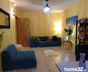 Apartament 3 camere decomandat etaj 1/10 zona Tineretului