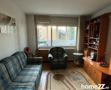 Apartament 3 camere decomandat - zona Titulescu
