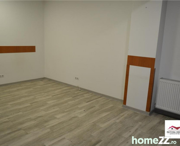 Apartament Bloc Nou 3 Camere 2 Bai si 2 Parcari Private de