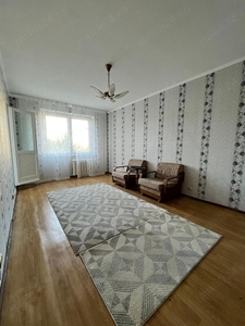 Apartament cu 3 camere de inchiriat-zona Gorjului-Dezrobirii