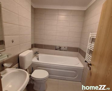 Apartament de 2 camere zona TRACTORUL