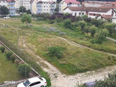 De închiriat apartament 2 camere decomandate +bucătărie