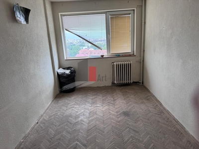 Vânzare apartament 3 camere Piața Progresu