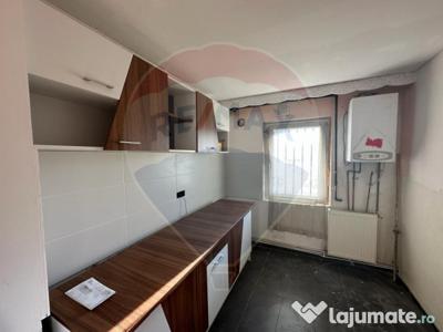 Apartament 3 camere-strada Ariesului