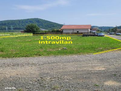 Teren intravilan 1.500mp construibil în localitatea Vețel