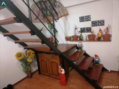 Vand apartament 2 camere Lipovei