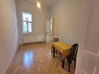 Inchiriere apartament 3 camere confort lux, central, zona Platinia