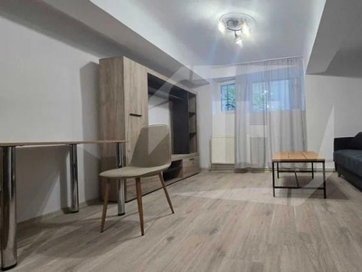 Apartament 2 camere, semidecomandat, Centru