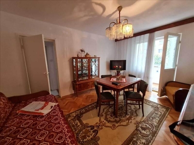 Apartament 3 camere etaj intermediar zona Grivitei, Brasov