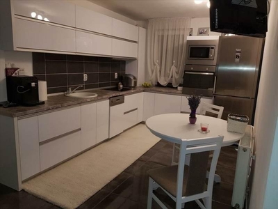 Apartament 4 camere decomandat etaj intermediar Craiter, Brasov