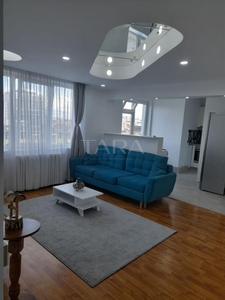 Apartament cu 3 camere in zona Centrala.