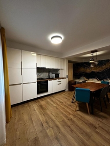 Apartament de 3 camere, 72 mp, Ultramodern, Zona Semicentrala