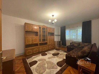 Apartament de inchiriat cu 3 camere decomandat in Zorilor!